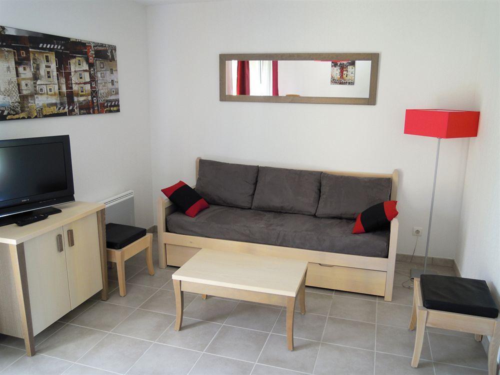 Lagrange Vacances Les Bastides De Lascaux มงทิญญัก ภายนอก รูปภาพ