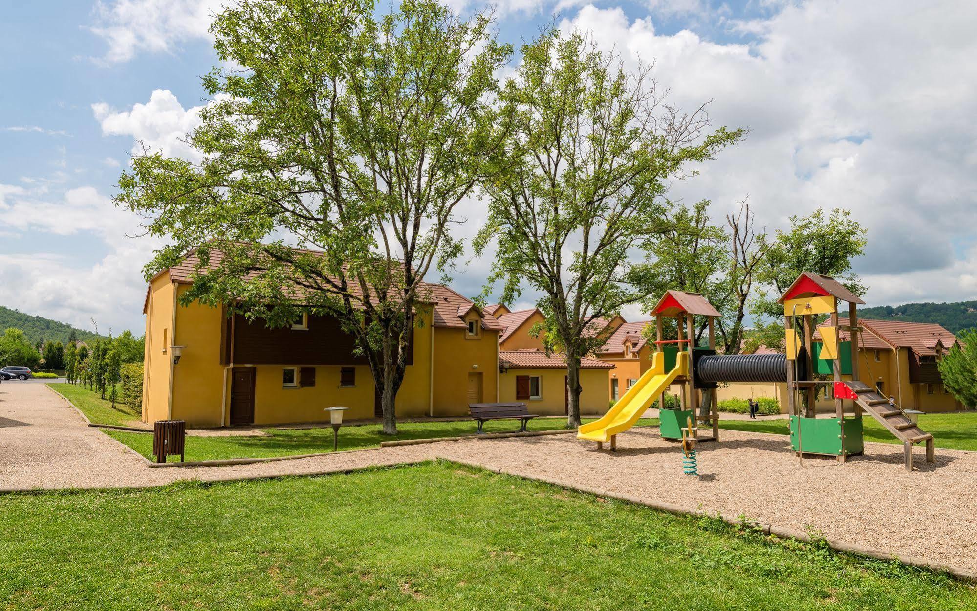 Lagrange Vacances Les Bastides De Lascaux มงทิญญัก ภายนอก รูปภาพ