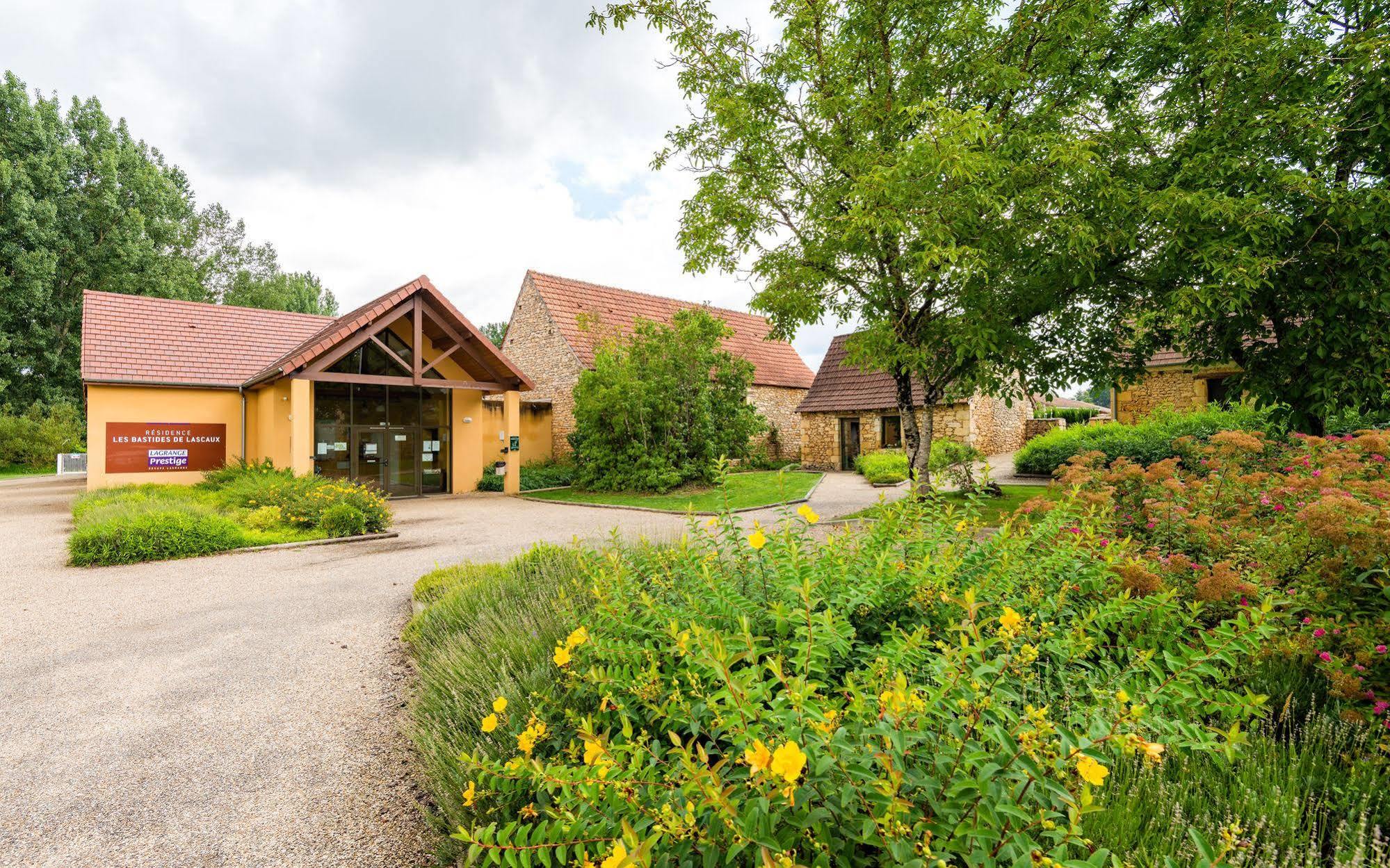 Lagrange Vacances Les Bastides De Lascaux มงทิญญัก ภายนอก รูปภาพ